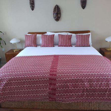 Cole Street Guesthouse Freetown Dış mekan fotoğraf