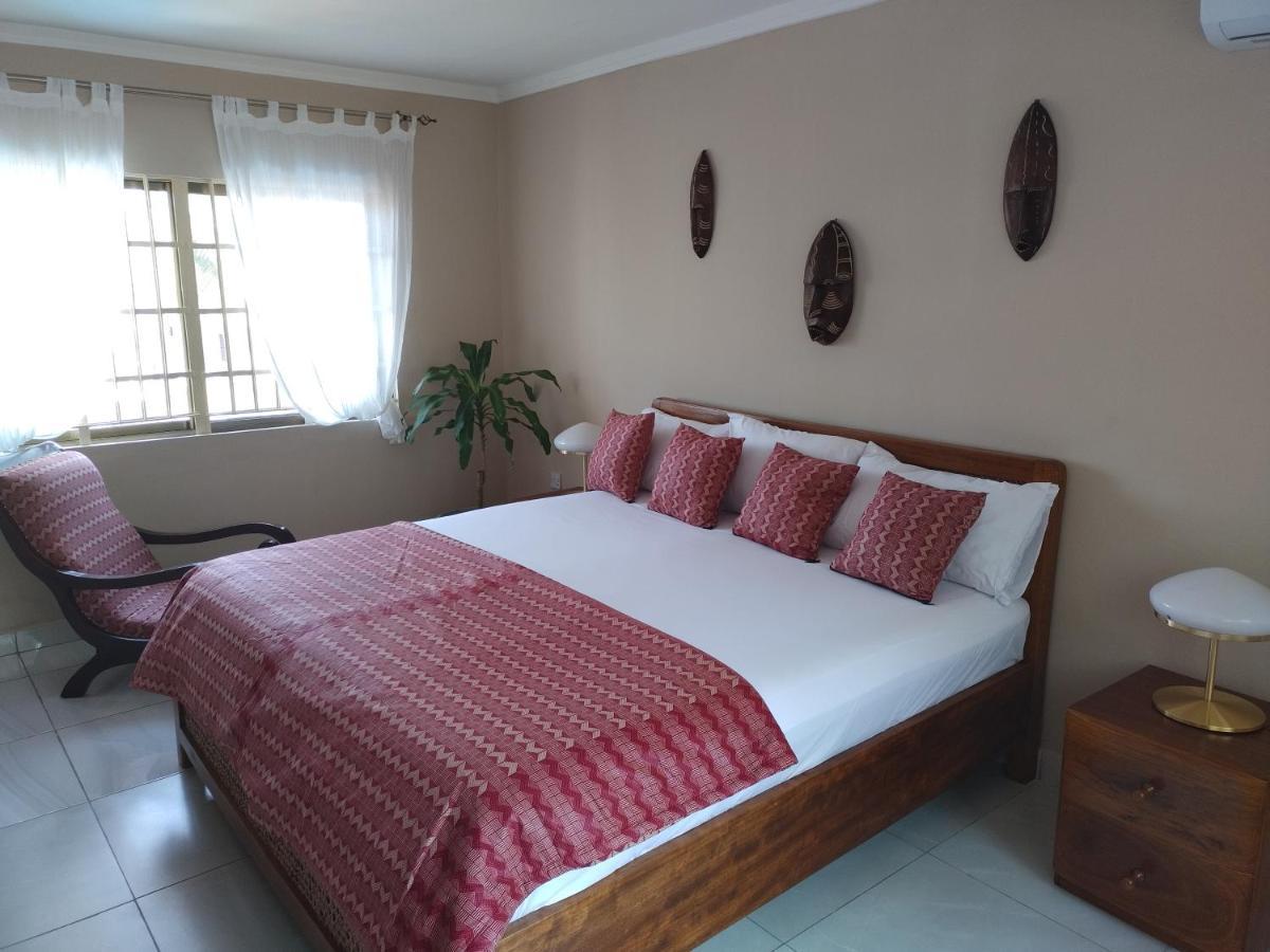Cole Street Guesthouse Freetown Dış mekan fotoğraf
