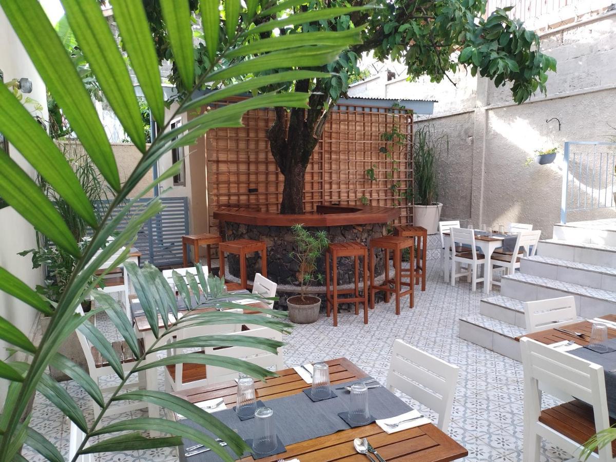 Cole Street Guesthouse Freetown Dış mekan fotoğraf